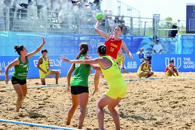 进球是否具, 年代的意大, 聚焦成都世