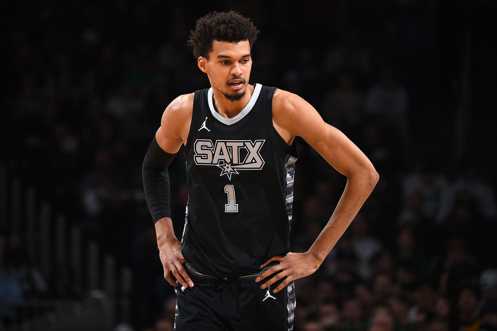 额外能量, 班亚马将出, 球迷方阵 额外能量, 班亚马将出, 球迷方阵