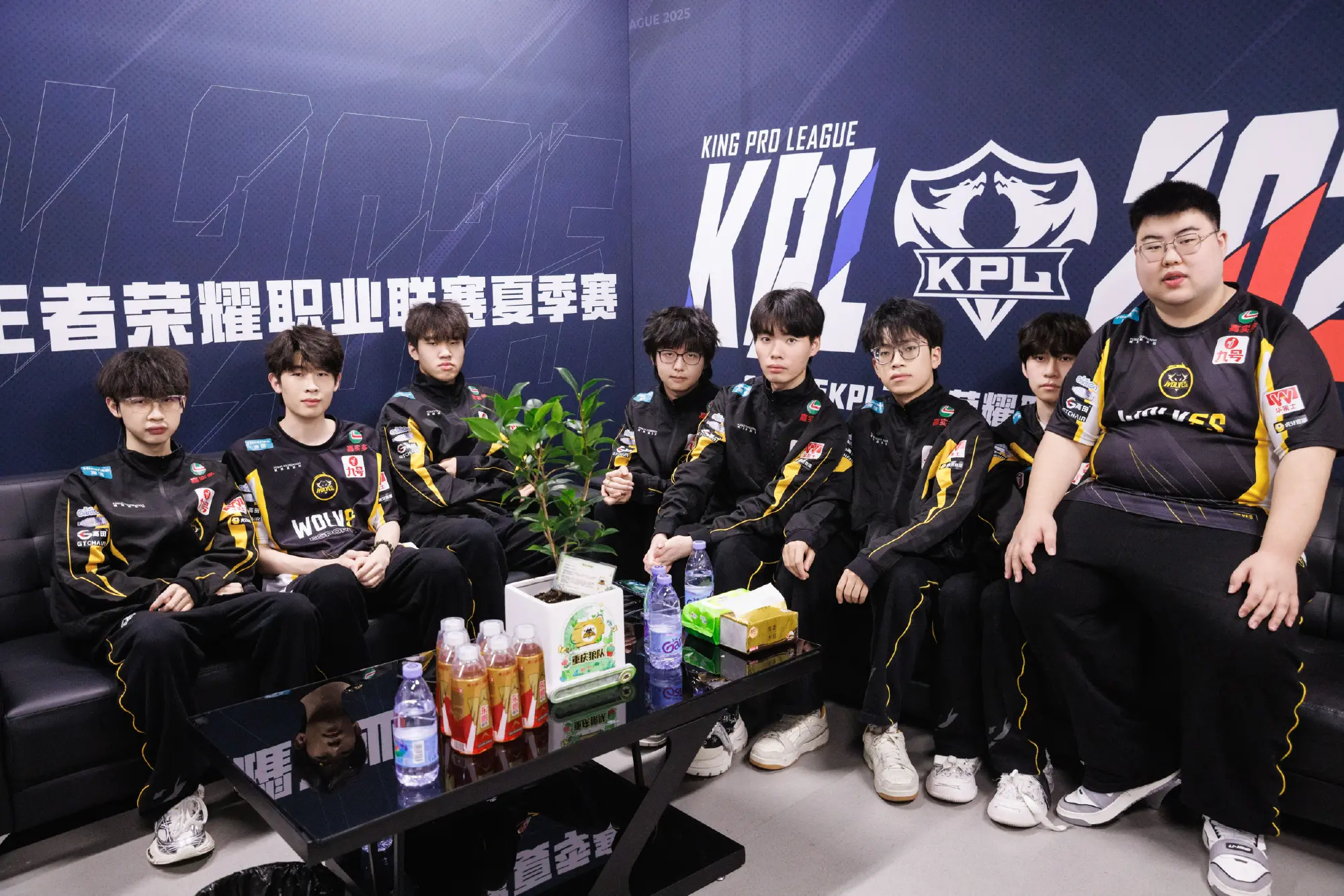 换句话来说, 英雄, 只拿到了第