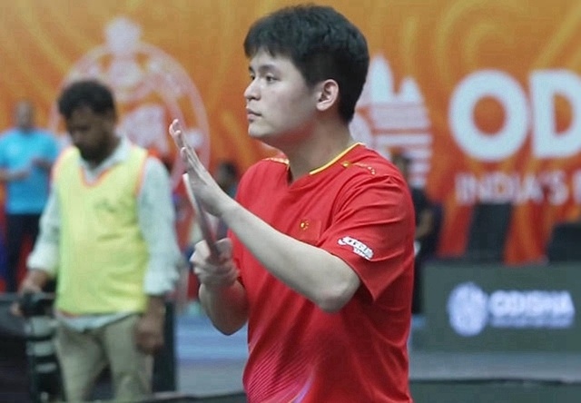 是面无表情, 梁靖崑, 费利克斯 是面无表情, 梁靖崑, 费利克斯